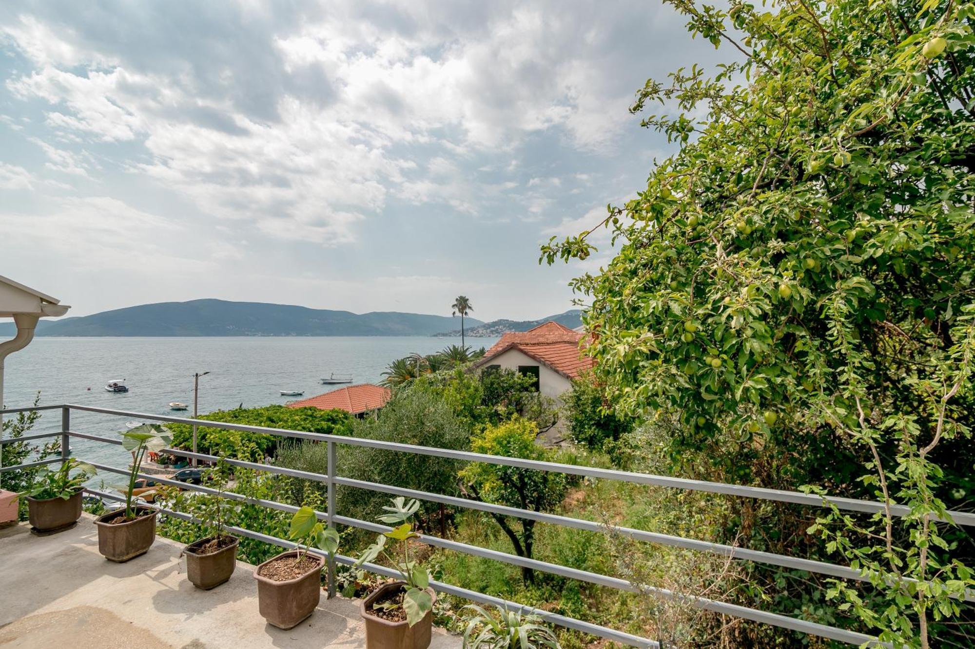 Apartments Milanovic Herceg Novi Zimmer foto